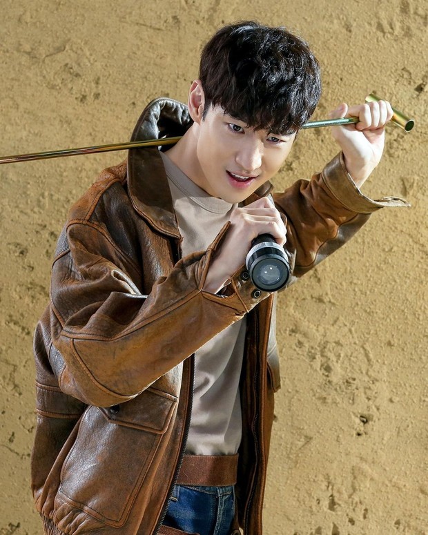 Potret Lee Je Hoon/sumber: www.instagram.com/leejehoon.s2/ Berhasil memilih peran potensial dalam film maupun drama.