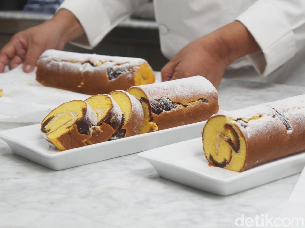 Resep Bolu Gulung Kurma untuk Idul Fitri Resep Bolu Gulung Kurma untuk Idul Fitri