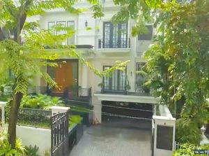 9 Potret Rumah Mewah Crazy Rich Jakarta, Kulkasnya Viral Bikin Takjub 9 Potret Rumah Mewah Crazy Rich Jakarta, Kulkasnya Viral Bikin Takjub