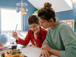 4 Tips Mendidik Anak agar Mandiri, Bisa Dilakukan Orang Tua Sejak Dini