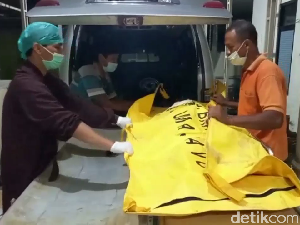 Diduga Carok, Dua Pria Ditemukan Terkapar di Pinggir Jalan Desa Lumajang