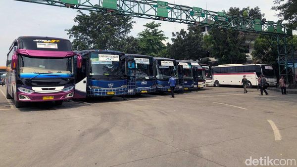 Kondisi Terminal Leuwi Panjang Bandung Jelang Larangan Mudik