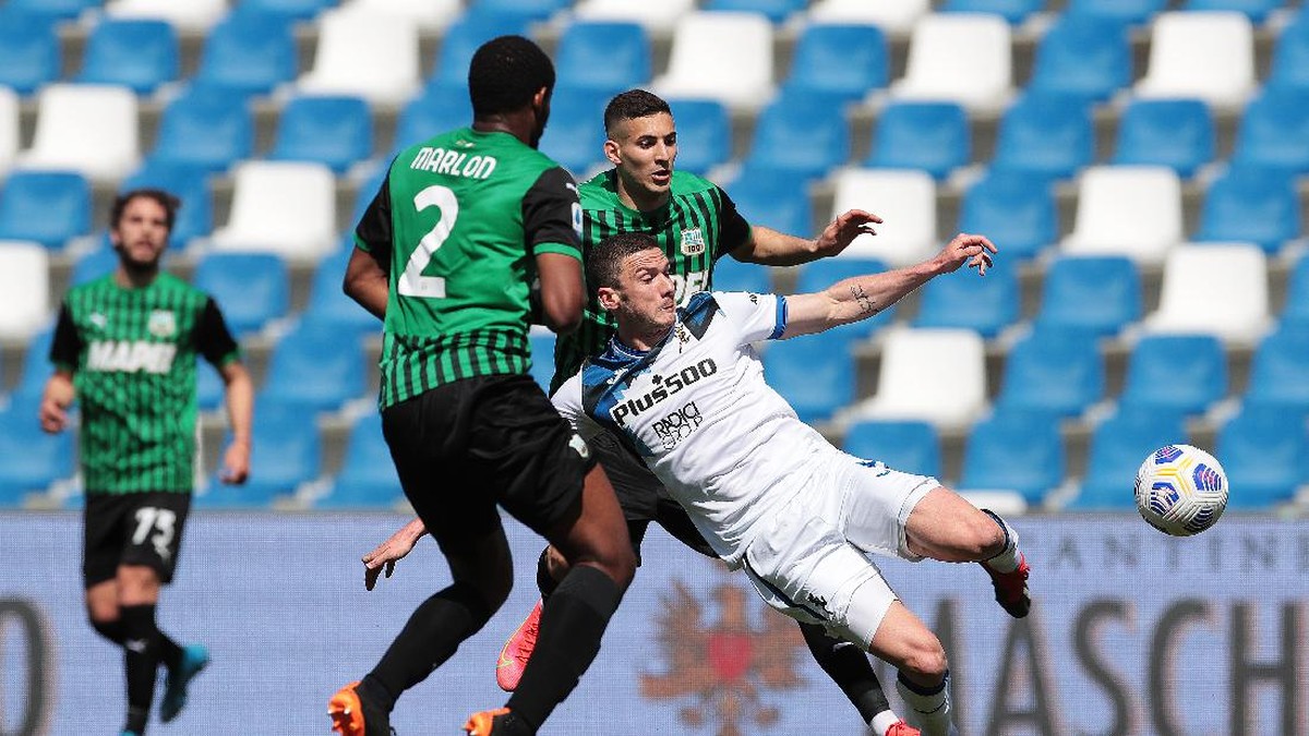 Atalanta gagal menang di kandang Sassuolo. (Foto: Getty Images/Emilio Andreoli)
