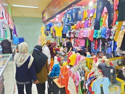 9 Hari Jelang Lebaran, Pengunjung Pusat Grosir Surabaya Masih 20 Persen