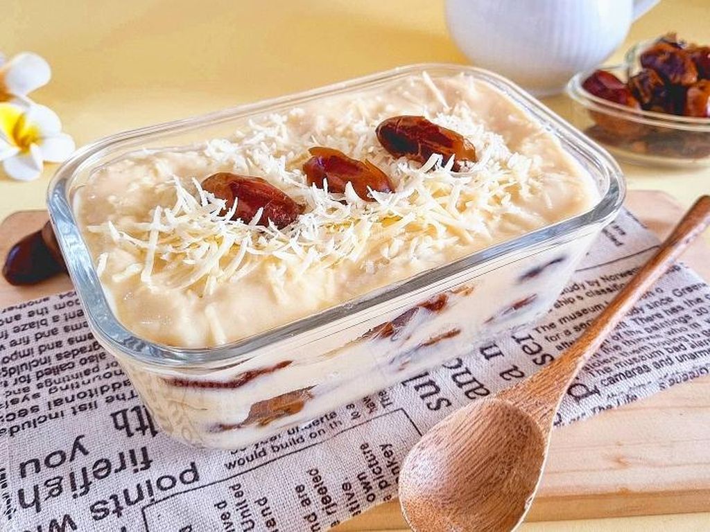 Menu Harian Ramadan ke-13: Segarnya Sup Ayam Cincang dan Manis Lembut Setup Roti Buat Buka Puasa