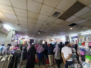 Pasar Tanah Abang Berjubel, Pemprov DKI Ringkas 20 Pintu Masuk Pasar Tanah Abang Berjubel, Pemprov DKI Ringkas 20 Pintu Masuk
