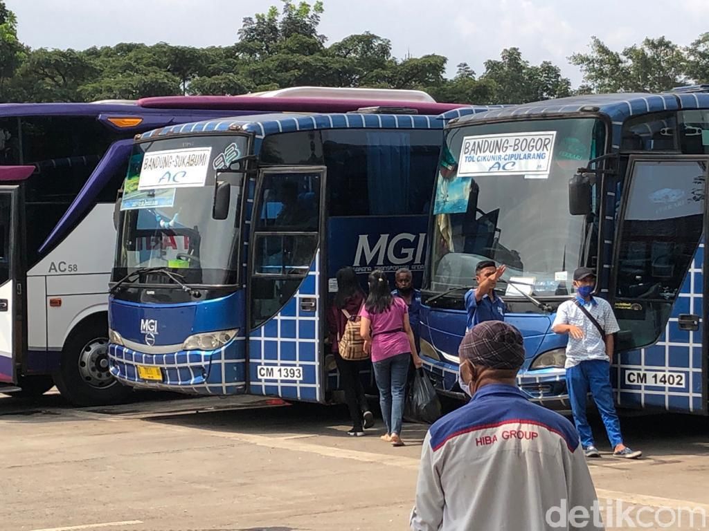 Kondisi Terminal Leuwi Panjang Bandung Jelang Larangan Mudik Lebaran Kondisi Terminal Leuwi Panjang Bandung Jelang Larangan Mudik Lebaran