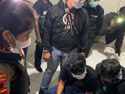 15 Pasangan Mesum-2 Gadis Terjaring Operasi, Polisi Sita 12 Pak Kondom