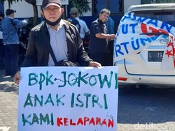 8 Bulan Gaji Tak Terbayar, Karyawan Damri Surabaya Jadi Ojol hingga Jual Gorengan