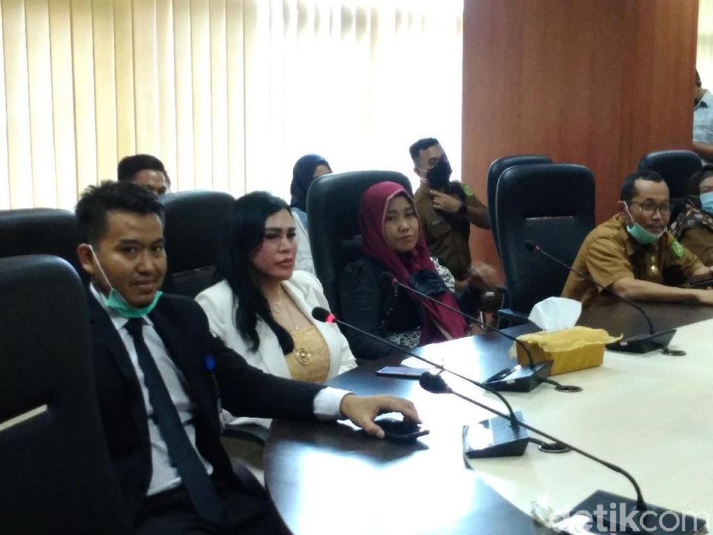 Gelar Mediasi, DPRD Medan Minta PPNI-Ratu Entok Berdamai Gelar Mediasi, DPRD Medan Minta PPNI-Ratu Entok Berdamai