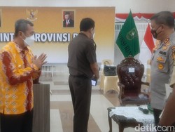 Gubernur Klaim Corona di Riau Naik Akibat Kafe Buka-PPKM Tak Efektif