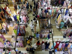 Suasana Thamrin City Diserbu Pembeli Jelang Idul Fitri