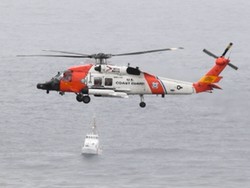 Kapal Berisi Puluhan Orang Terbalik di Pantai California, 3 Tewas
