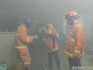 Kebakaran Terjadi di Bank Mandiri Jember Akibat Korsleting Listrik