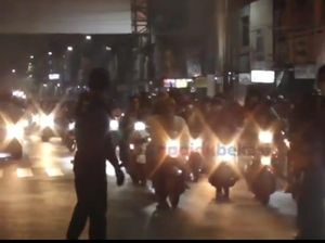 Puluhan Motor Konvoi SOTR di Bekasi Dibubarkan Polisi Puluhan Motor Konvoi SOTR di Bekasi Dibubarkan Polisi
