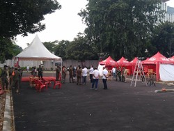 TNI-Polri-Satpol PP Cek Lokasi Kerumunan Konser Musik di Pasar Minggu