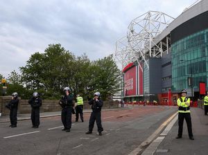 Polisi: Perilaku Suporter MU Saat Protes Nekat dan Berbahaya!