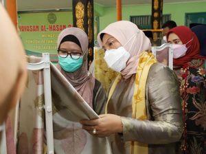 Tinjau Usaha Ecoprint Purbalingga, Kemnaker Akan Fasilitasi Pemasaran Tinjau Usaha Ecoprint Purbalingga, Kemnaker Akan Fasilitasi Pemasaran