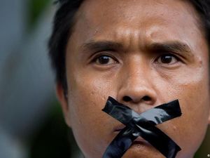 Militer Myanmar Tangkap Jurnalis dan Larang Media Independen Beroperasi