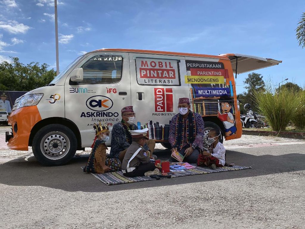 Mobil Pintar untuk Tingkatkan Minat Baca Anak-anak Mobil Pintar untuk Tingkatkan Minat Baca Anak-anak