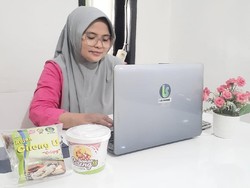 Dapat Modal dari Utang, Kini Lilis Dapat Rp 300 Juta Jual Cireng 