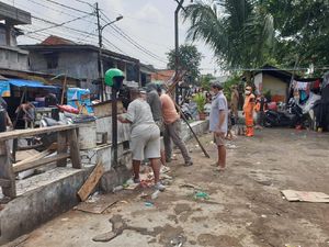 Sekitar Jembatan Kota Paris Mulai Dibereskan untuk Pembangunan Taman