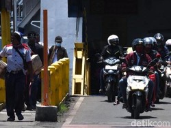 Libur Nataru, 2,5 Juta Orang RI Diprediksi Nyeberang Naik Ferry