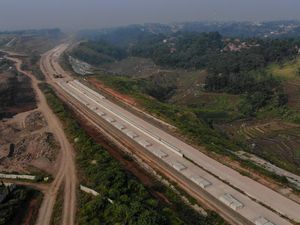 Melihat Proyek Tol Cisumdawu dari Udara