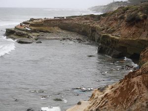 Kapal Tenggelam di California, 3 Orang Tewas- Puluhan Luka