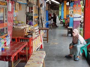 Tak Ada Pemudik, Pedagang di Pelabuhan Merak Merugi