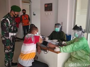 23 Dari 38 TKI Lamongan yang Dikarantina Dipulangkan Usai Negatif COVID-19 23 Dari 38 TKI Lamongan yang Dikarantina Dipulangkan Usai Negatif COVID-19