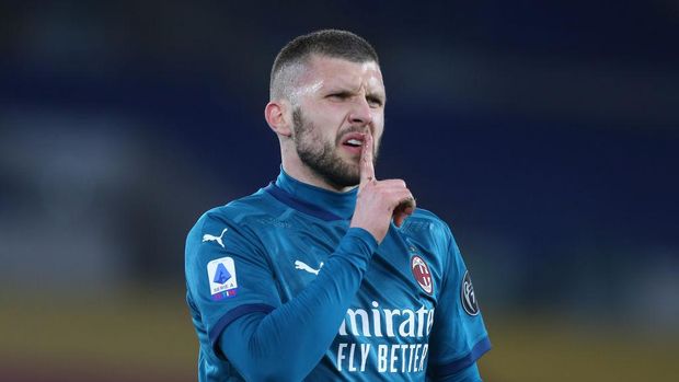 ROME, ITALY - FEBRUARY 28: Ante Rebic of AC Milan celebrates after scoring their side's second goal during the Serie A match between AS Roma and AC Milan at Stadio Olimpico on February 28, 2021 in Rome, Italy. Sporting stadiums around Italy remain under strict restrictions due to the Coronavirus Pandemic as Government social distancing laws prohibit fans inside venues resulting in games being played behind closed doors. (Photo by Paolo Bruno/Getty Images)