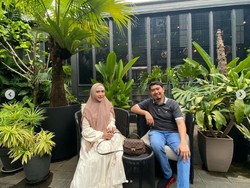 Ini yang Bikin April Jasmine Setia di Tengah Krisis Ekonomi Ustaz Solmed