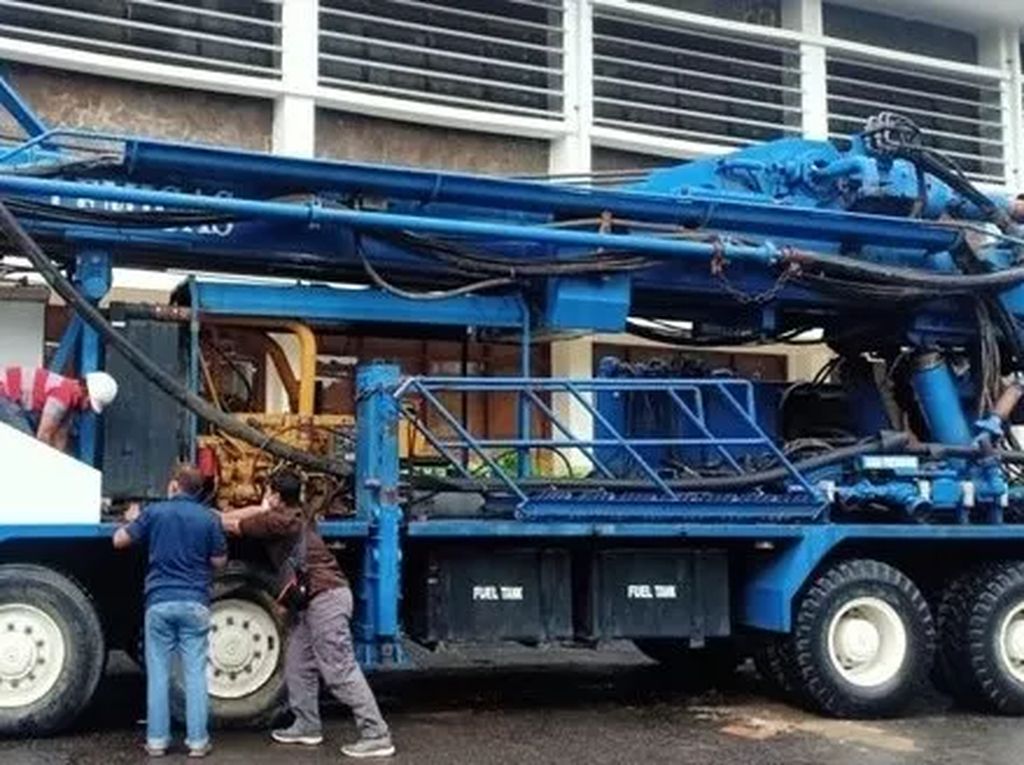Kementerian ESDM Modifikasi Rig Hydraulic untuk Bor Sumur Panas Bumi Kementerian ESDM Modifikasi Rig Hydraulic untuk Bor Sumur Panas Bumi