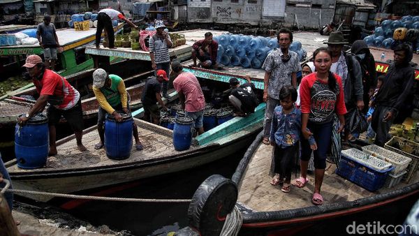 Hiruk Pikuk Puncak Arus Mudik di Cilincing Jakut