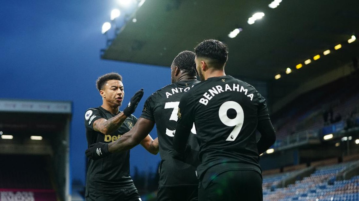 West Ham United menang 2-1 atas Burnley di lanjutan Liga Inggris, Selasa (4/5/2021) dini hari WIB. (Foto: Jon Super - Pool/Getty Images)