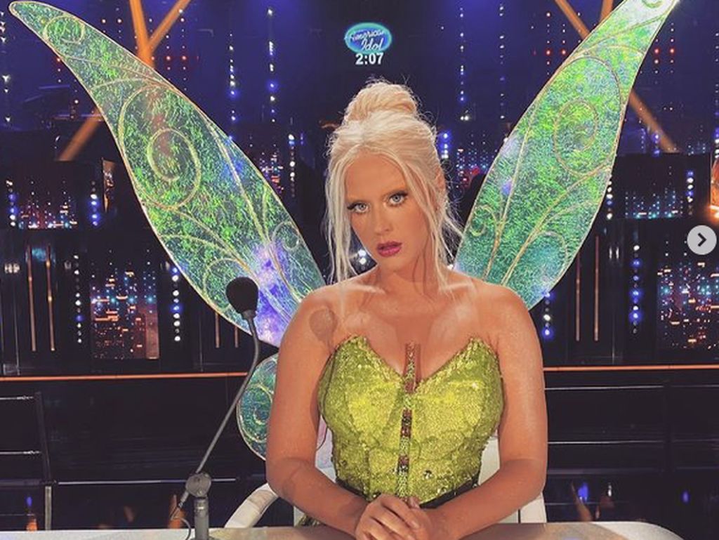 Katy Perry Bleaching Alis demi Jadi Tinkerbell Katy Perry Bleaching Alis demi Jadi Tinkerbell