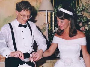 Bill Gates Pernah Pacaran dengan Manajer di Microsoft Bill Gates Pernah Pacaran dengan Manajer di Microsoft