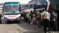 Jelang Dilarang, Terminal Bekasi Diserbu Pemudik