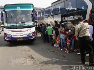 Jelang Dilarang, Terminal Bekasi Diserbu Pemudik