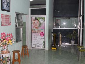 Sebelum Dibakar, Perawat Cantik di Malang Disiram Pertalite Sebelum Dibakar, Perawat Cantik di Malang Disiram Pertalite