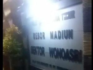 Pesilat Geruduk Polsek di Madiun Terkait Kasus Perusakan Baliho Idul Fitri Pesilat Geruduk Polsek di Madiun Terkait Kasus Perusakan Baliho Idul Fitri