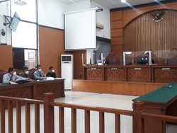 KPK Tak Hadir, Sidang Praperadilan RJ Lino Ditunda 2 Pekan