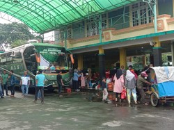 H-2 Larangan Mudik, Penumpang Padati Loket Bus ALS Medan