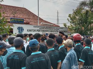 Warga Geruduk BPN Purworejo, Tuntut Uang Ganti Rugi Bendungan Bener