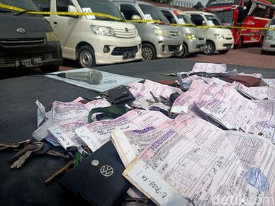 Angkut Penumpang Ilegal, 32 Travel Gelap Kena Tilang di Karawang