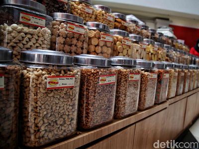 Berburu Aneka Kue Kering Jelang Lebaran