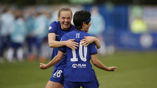 Soccer Football - Women's Champions League - Semi Final Second Leg - Chelsea v Bayern Munich - Kingsmeadow, London, Britain - May 2, 2021 Chelsea's Ji Soyun celebrates scoring their second goal with Magdalena Eriksson Action Images via Reuters/John Sibley