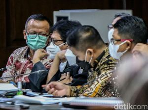 Edhy Prabowo Akui Tak Hanya Sekali Kirim Duit ke Atlet Silat Uzbekistan Edhy Prabowo Akui Tak Hanya Sekali Kirim Duit ke Atlet Silat Uzbekistan