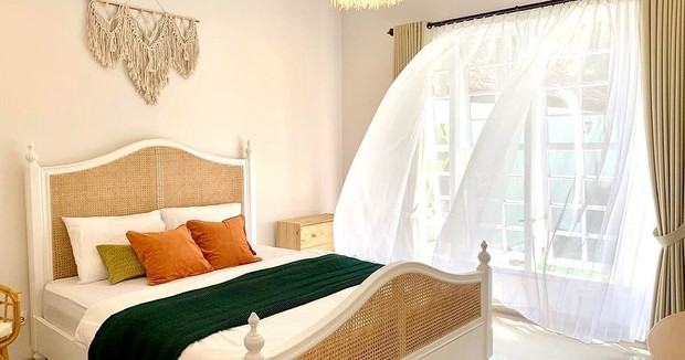 Foto: instagram.com/villa.sambisari penginapan yogya